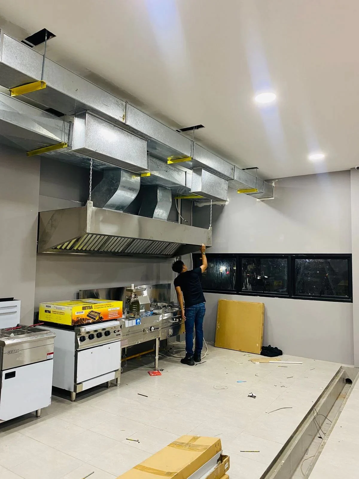 Professional Commercial Kitchen Ductwork Installation Across the UK